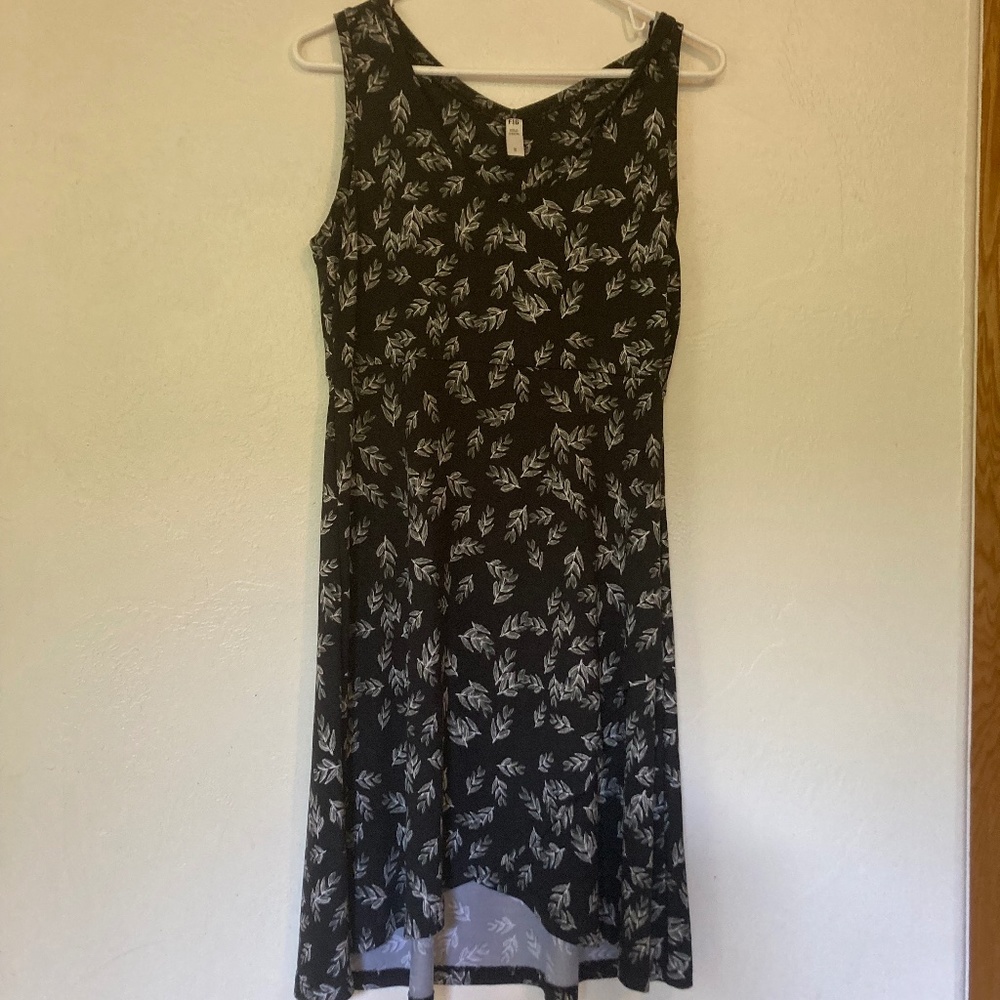 FIG v-neck high waisted mini/tunic, a-line wrap skirt, black + white M